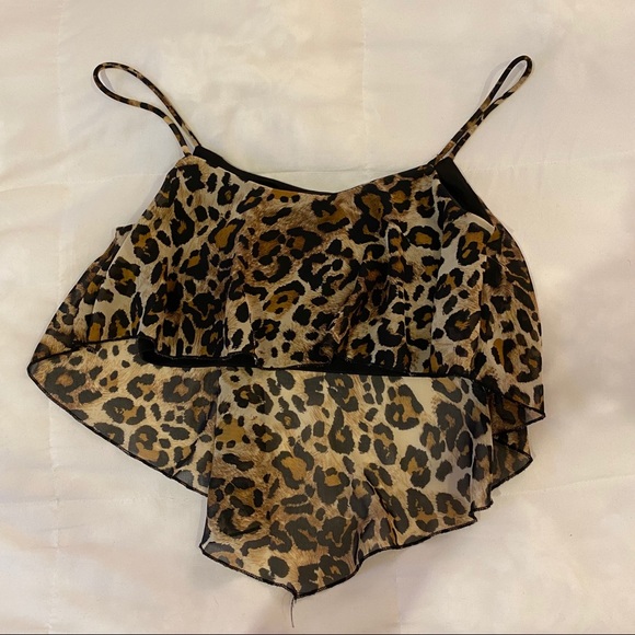 MANDEE’S leopard crop top - Picture 2 of 3